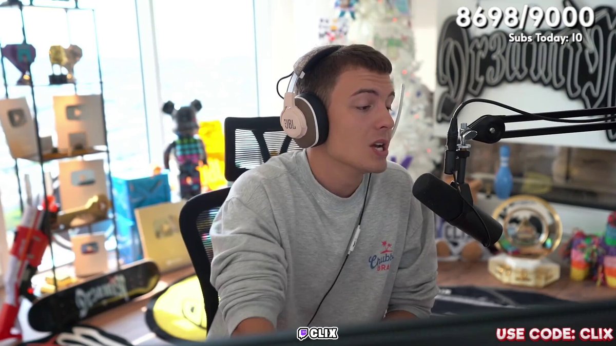 Clix reveals he is the reason the Bass Boost gloves were significantly nerfed - Reduced Structure Damage - Smaller Explosion Radius - Shorter Energy Blast Duration