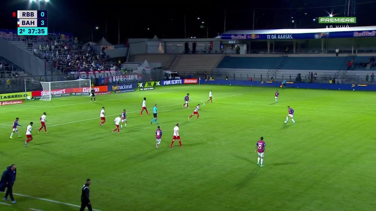virou bagunça torcida do Bahia gritando “olé”