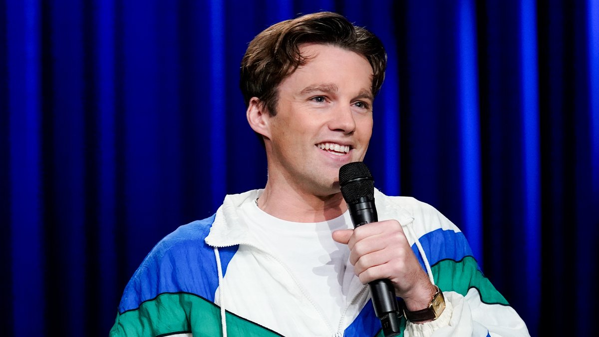.tommy brennan is built for dating after growing up with six sisters 🤣 #FallonTonight #StandUp