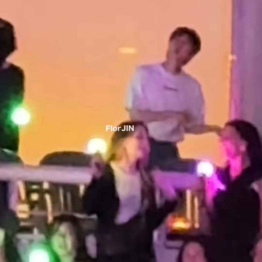 JIN DURING SWEET DREAMS 🥹