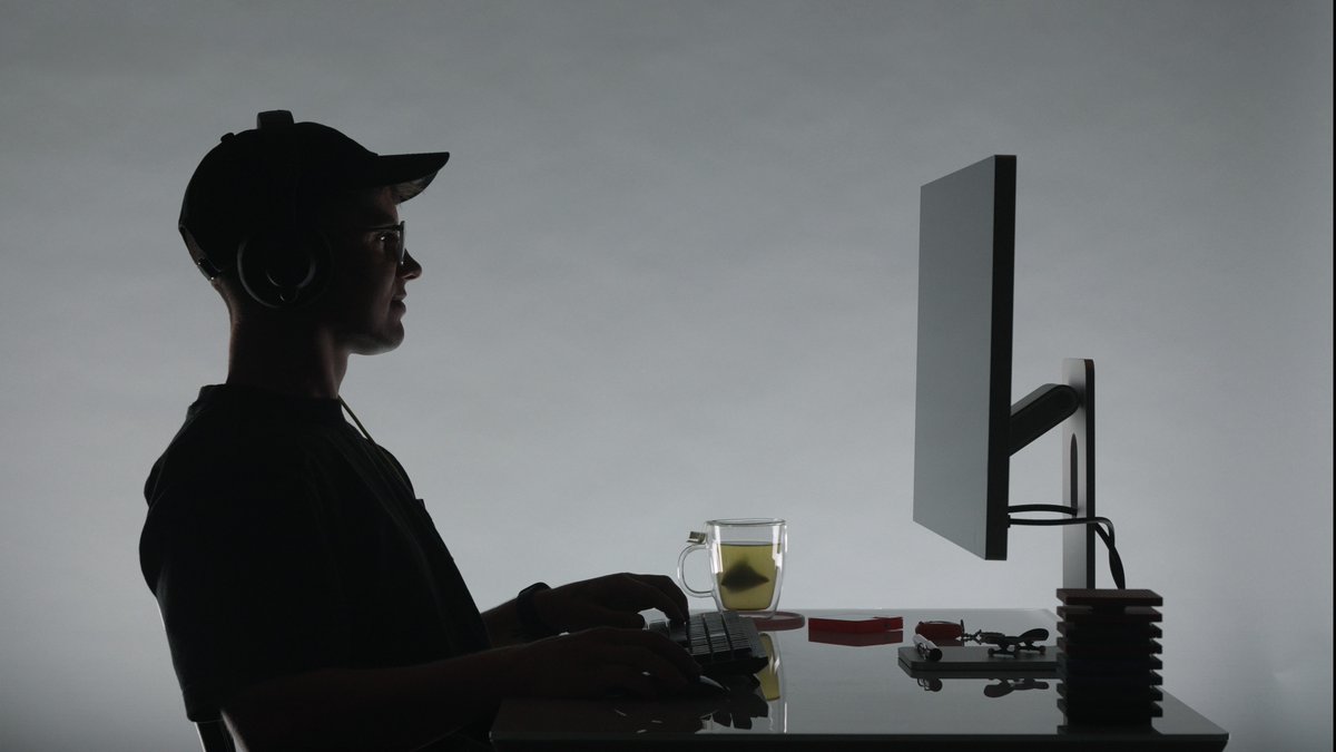 now there’s a i in team rabbit intern is an all-purpose AI agent that gives a person the abilities of an entire team