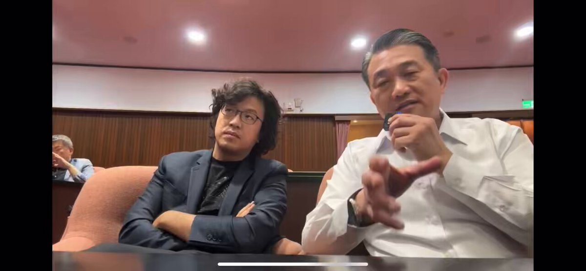 台灣大而美安全法案❤️ Make Taiwan Safe Again 我太興奮了必須趕快傳！ 大罷免大成功🙏 如果拔掉12席，台灣就有救了😭 ⚠️包括不放棄犯台的國家，其移民只給永居！協助敵國的公關水軍列入國安！等 在議場直播中~ 民眾黨誇張提案延會到8/31 誰才是真的薪水小偷？ 20250613
