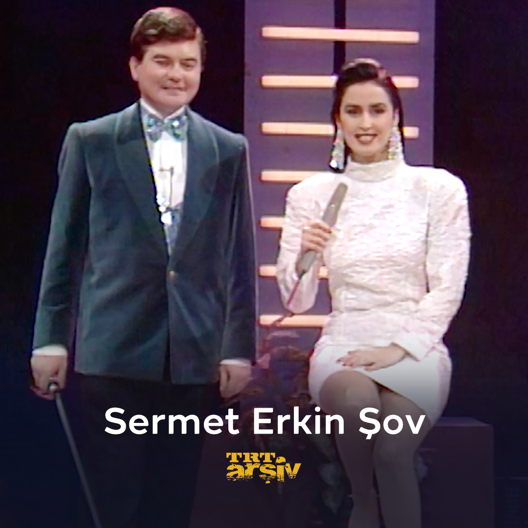 Yıl 1993, illüzyon ustası #SermetErkin, izleyenlere unutulmaz bir şov sunuyor. 🪄