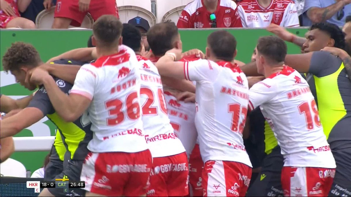 "Absolutely silly from Benjamin Garcia" 😬 Tensions boil over on the field between Hull KR and Catalans!