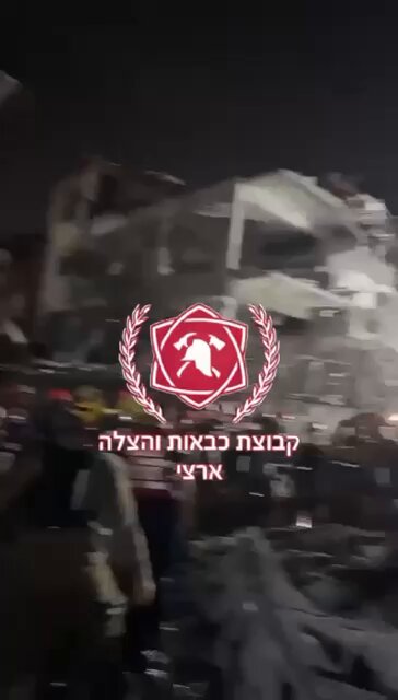 مشهد غير مسبوق في "تل أبيب".. دمار كبير بفعل الصواريخ الإيرانية وأنباء عن صهاينة عالقين تحت الركام.