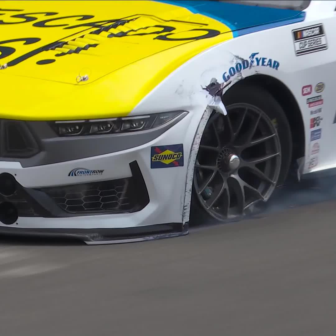 Early trouble for Noah Gragson!