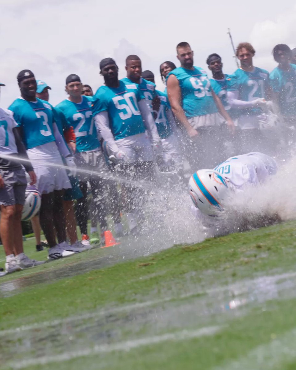 TRENDING: The Miami #Dolphins' players did slip-and-slide drills in the water at practice today. 😭😭😭 They were having a lot of fun.
