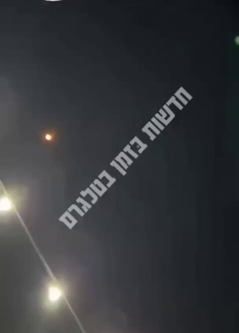 Israeli army spokesman to TV channels: Stop broadcasting Iranian missile landing sites