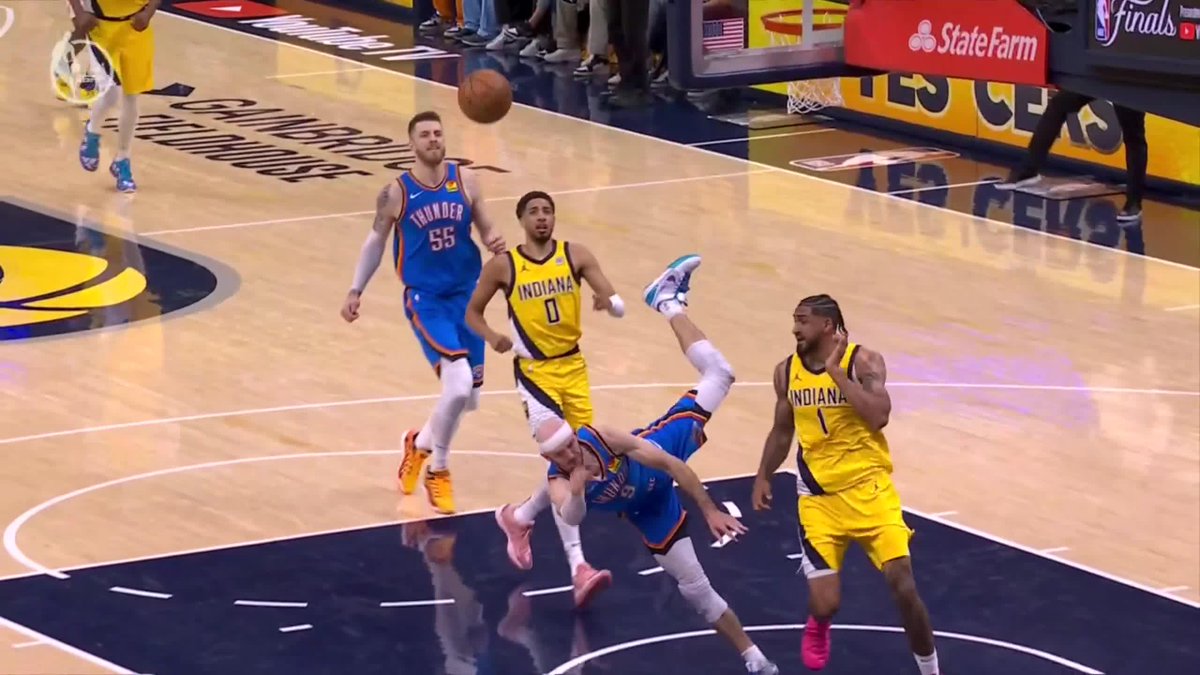 Obi Toppin was charged with a Flagrant 1 foul on this play. Toppin and Isaiah Hartenstein received double technicals after review.