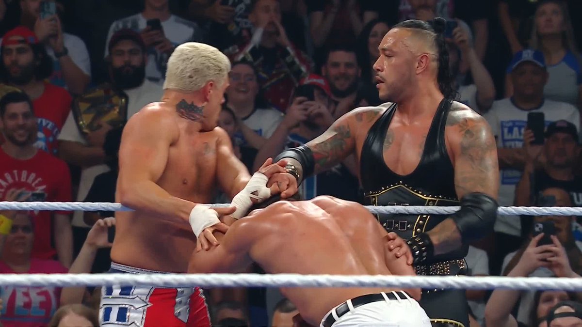 That backfired on Cody Rhodes... 😬 Shinsuke Nakamura #SmackDown