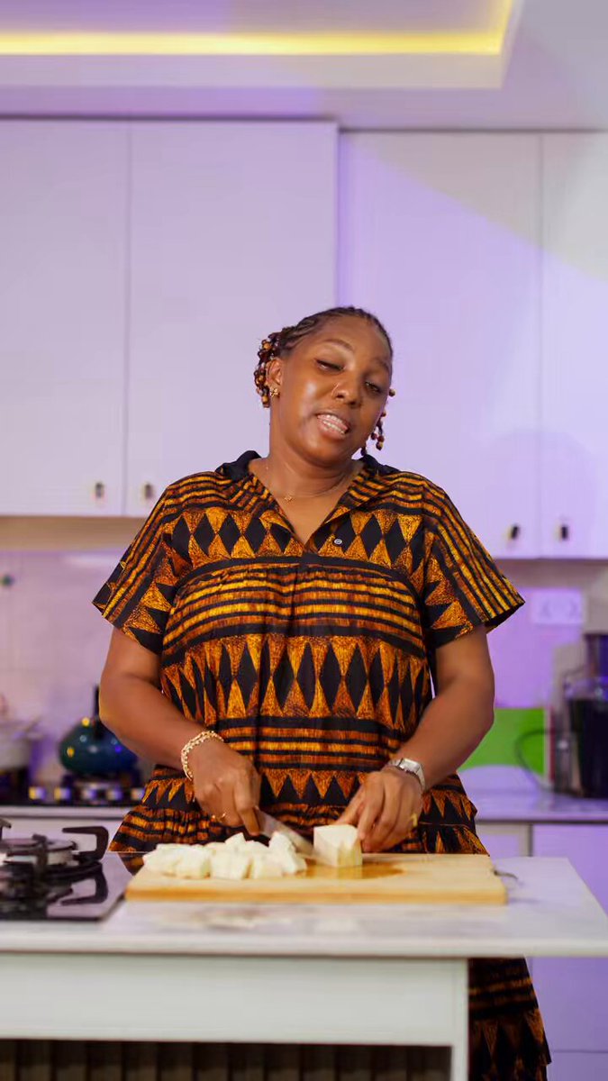 This recipe is one of my favorite meals to eat; Yam fish peppersoup! And It made me realize that I am the actual minister of enjoyment😂😂 Will you be trying it out this weekend? Let me know in the comments!