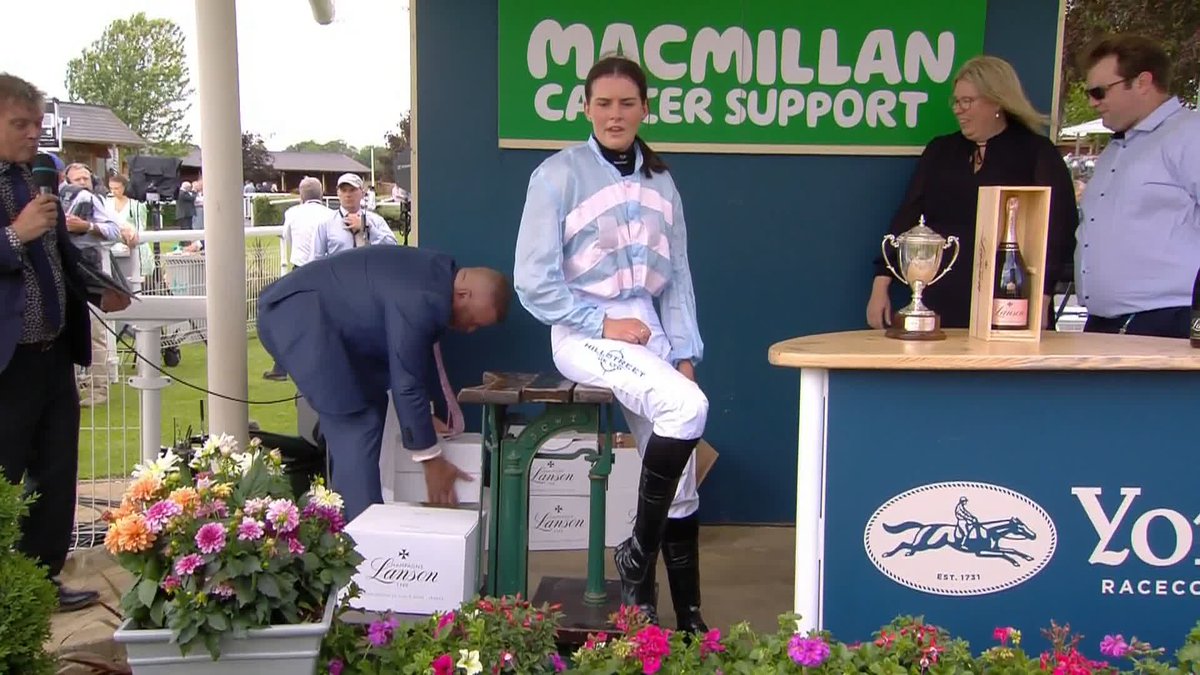 ๐ฅ๐พ The Queen Mother's Cup winner wins their weight in champagne, cheers to that #ITVRacing | Brookhouse Racing | York Racecourse