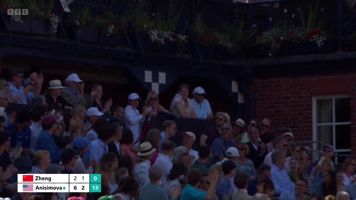 When you get a catch at Queen's 😎 #BBCTennis