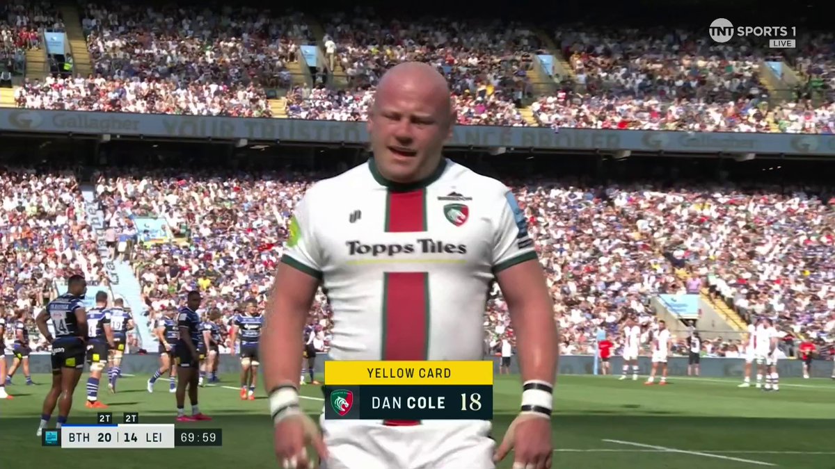 Nightmare for Dan Cole! 😐 The prop receives a yellow in his final game which could be his final act... #GallagherPremFinal