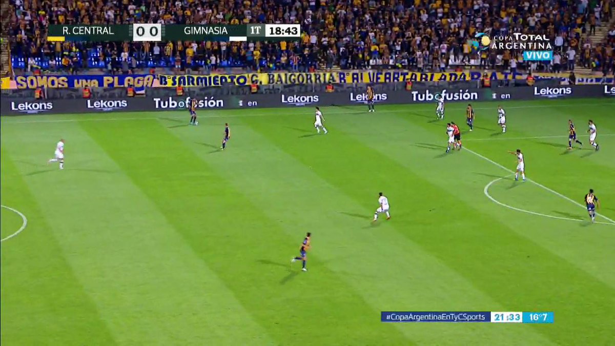 El último nueve que compró Central y rindió. El Toro Zampedri. Que goleador.
