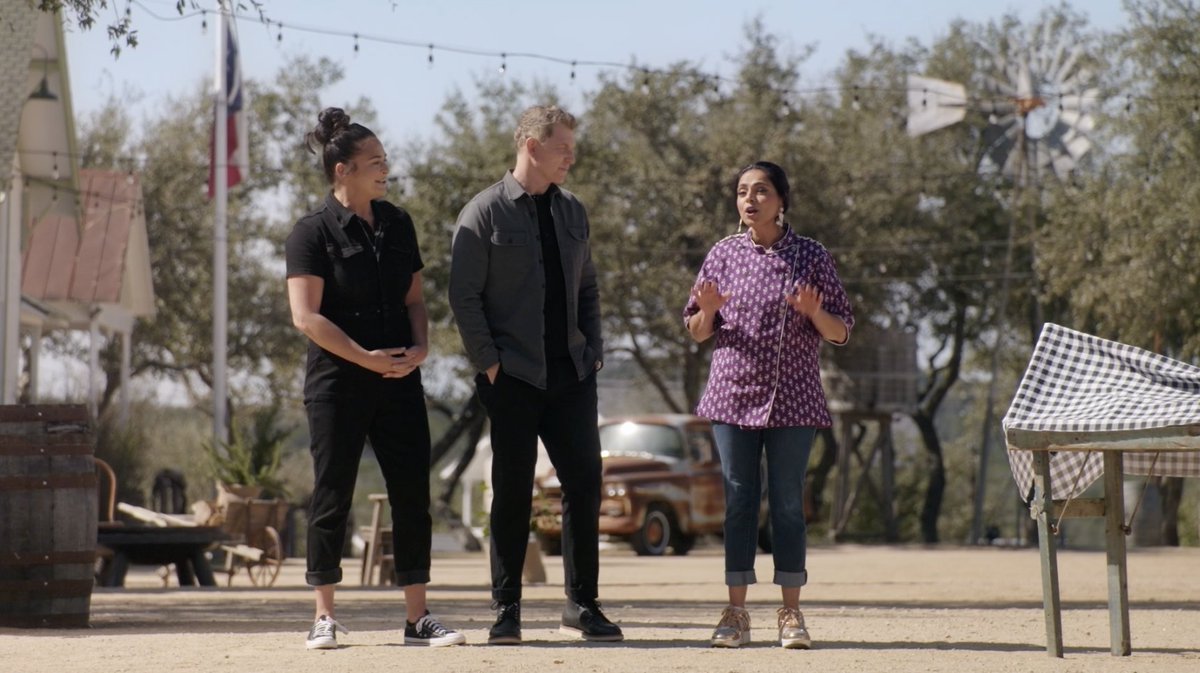 Shakeup incoming! 🚨 The smokers are out, a new advantage challenge is in and the competition is hotter than ever. Who will rise to the occasion when the game flips? 🔥💪 Don’t miss an all-new episode of #BBQBrawl with Bobby Flay, Maneet Chauhan and Antonia Lofaso tomorrow @ 9|8c!