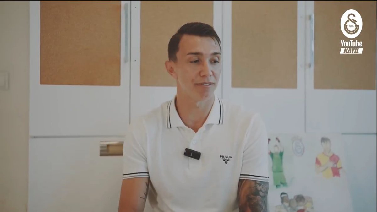 😅 Fernando Muslera'nın röportaj esnasında verdiği anlık tepki. (GS Youtube Katıl)
