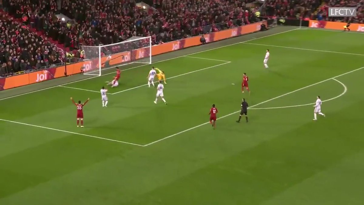 2 minutes 50 seconds of pure Robbo. What a defender.