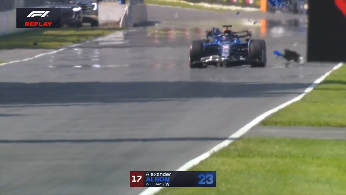 Here's the moment Albon's engine cover flew off 👀 #F1 #CanadianGP