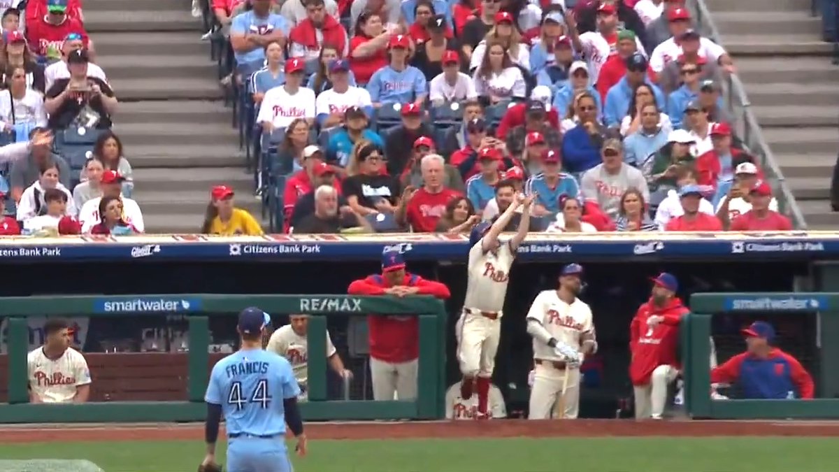 Good hands, Adam! 👏 The Philadelphia Phillies ball boy snags a foul chopper with his bare hands!