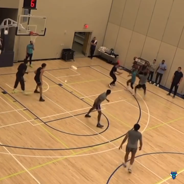 Tre Mann shared workout footage with various Charlotte Hornets players and coaches present. 👀 (📹 Tre Mann)