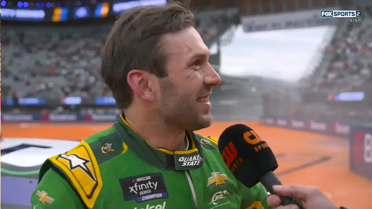 "¡VIVA MÉXICO CABRONES!" 🥹 #NascarxFSMX |Así las palabras de Daniel Suárez luego de su victoria en México. Se accidentó en la Qualy, usó un auto de repuesto, largó desde el fondo y al final, el mexicano se sube a lo más alto del podio.