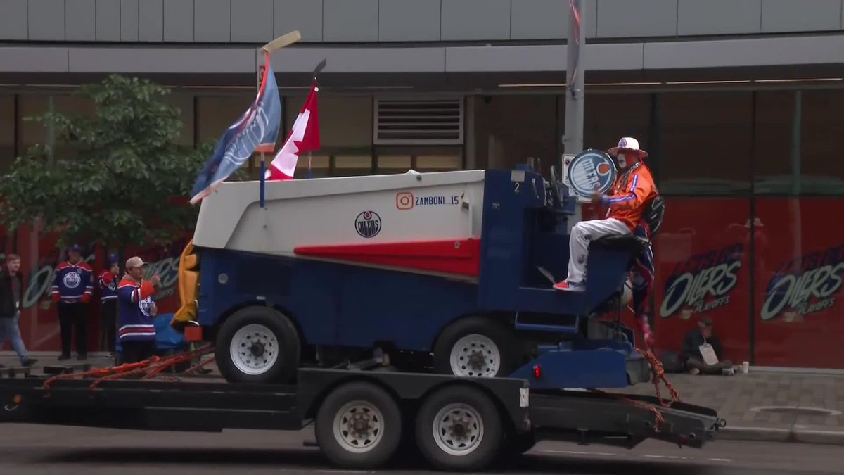 They're towing Zambonis, punching rats, dancing with the Pink Pony Cup... Edmonton is READY for Game 5 👀