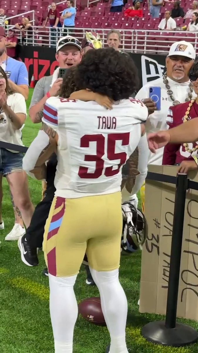 Toa Taua with his fam ahead of the UFL championship 🥹 Michigan Panthers | United Football League