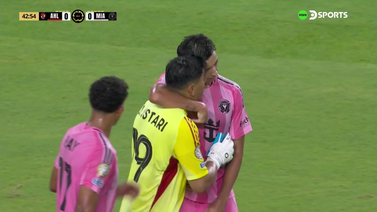 ATAJÓ EL PENAL ÓSCAR USTARI. 🤯🇦🇷
