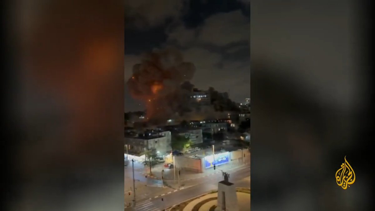 استهداف مباشر لمبنى بتل أبيب.. دمار واسع في بعض مناطق وسط إسرائيل بعد الهجوم الإيراني #الأخبار