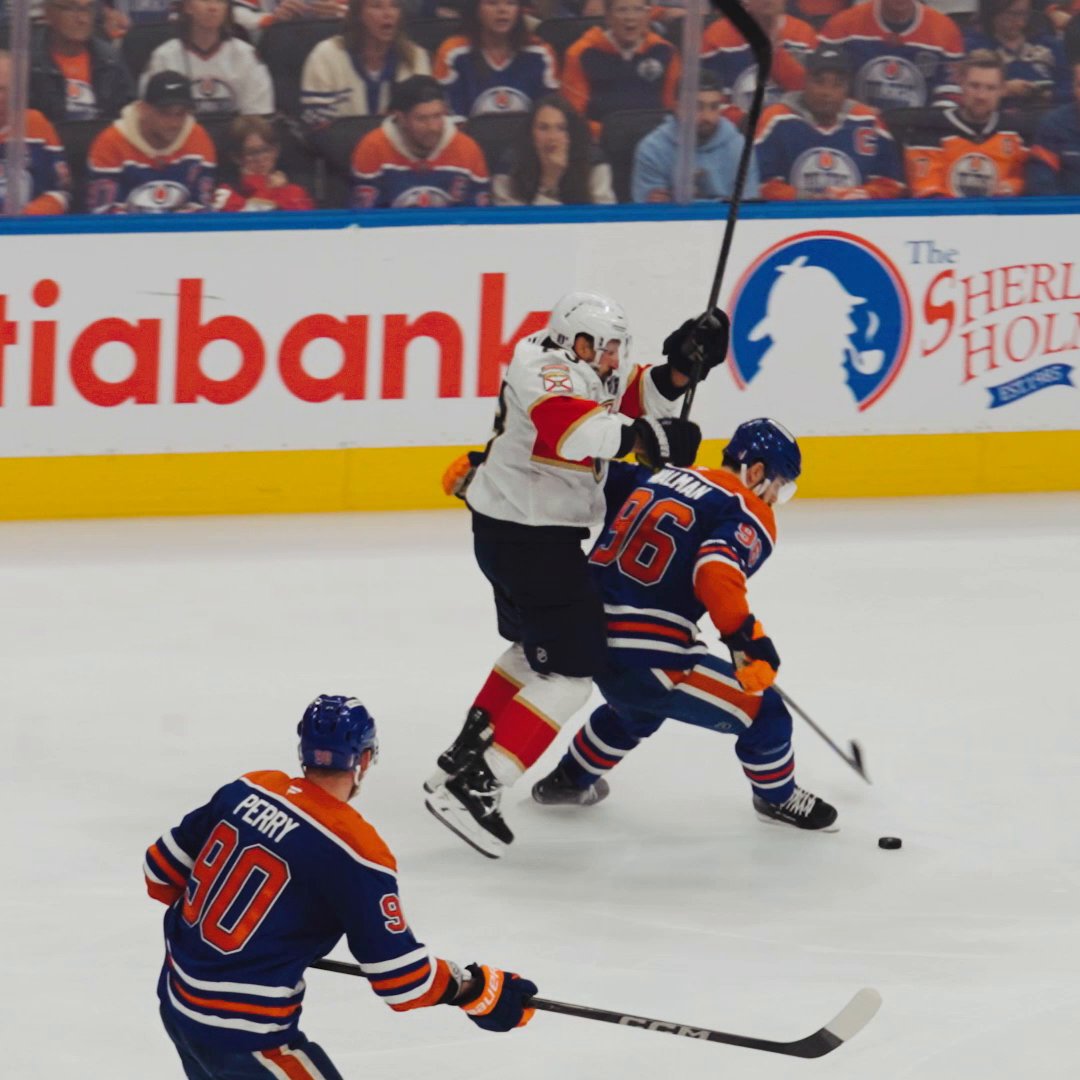 THAT WAS DISGUSTING, BRAD 🤢 #StanleyCup 🇺🇸: NHLonTNT & @SportsonMax ➡️ 🇨🇦: Sportsnet or stream on Sportsnet+ ➡️