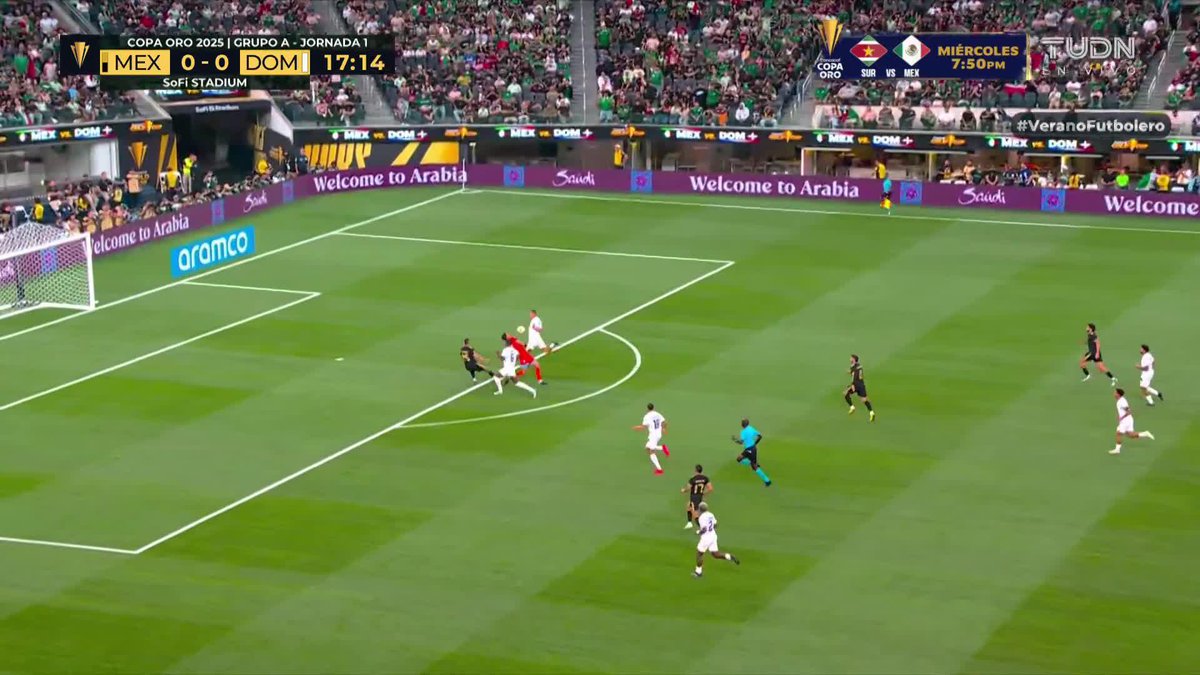 ¡La atajada del partido! Xavier Valdez le roba el gol a Raúl Jiménez #VeranoFutbolero