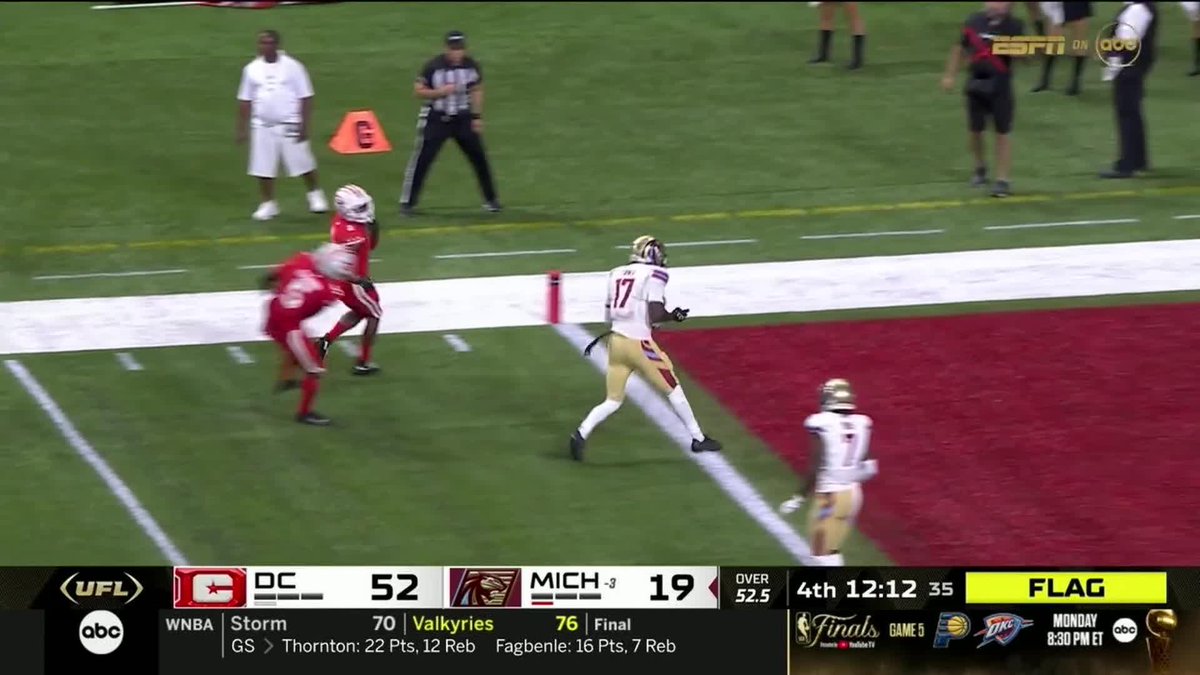 Turner turns into the end zone 🔄 📺: ABC