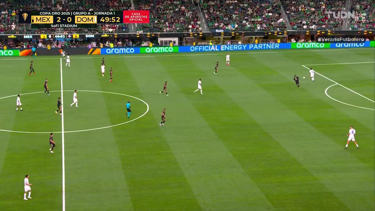¿Debió contar? ¡Había dos balones en este golazo de República Dominicana!