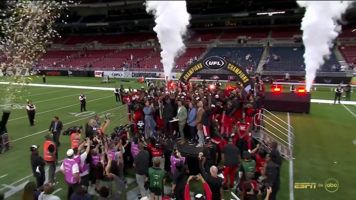 YOUR 2025 UFL CHAMPIONS, THE D.C. Defenders! 🏆