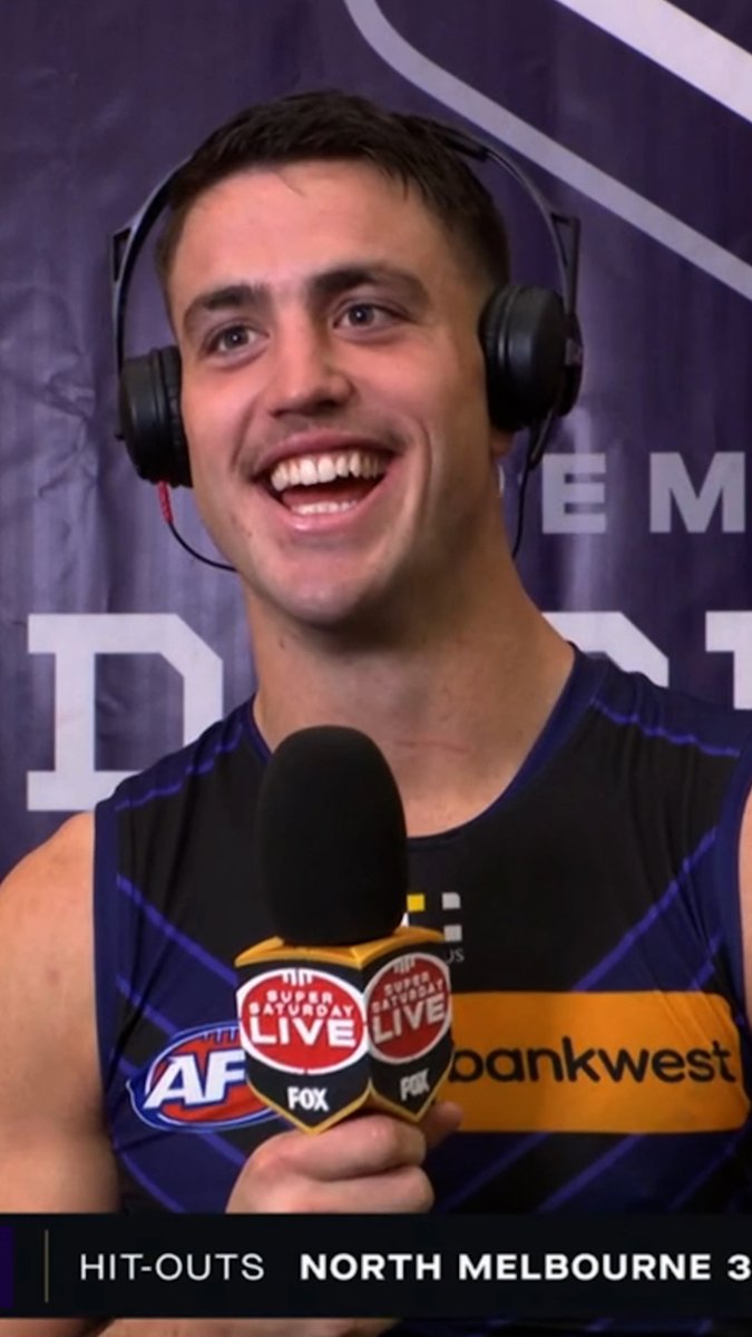 ladies and gentlemen, The Prancing Pony 🐴 #foreverfreo
