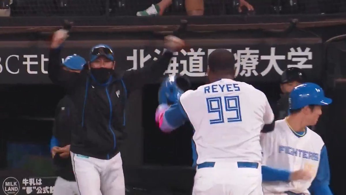 7点差を追いついた！👀 👏 北海道日本ハム #レイエス 選手のタイムリーヒット！💪 #lovefighters #日本生命セ・パ交流戦2025 #交流戦 #セ・パ交流戦 #エスコンフィールド場所 👇ライブ配信はこちら