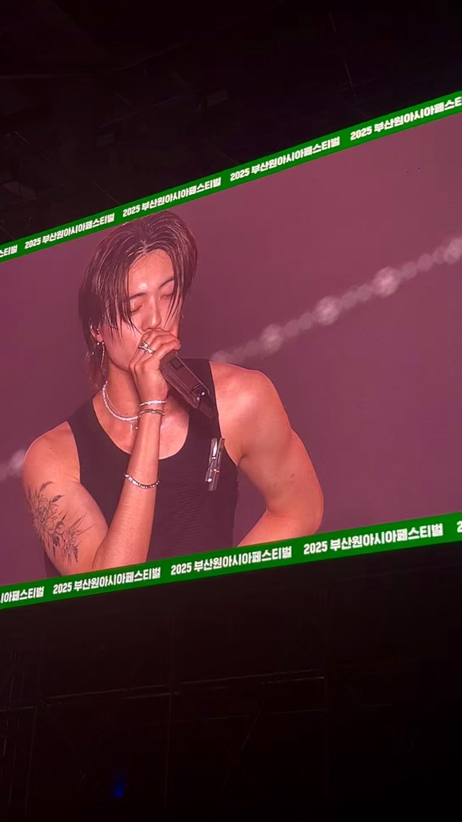 แอบไปฟิตกล้ามมาเบ๋อ
