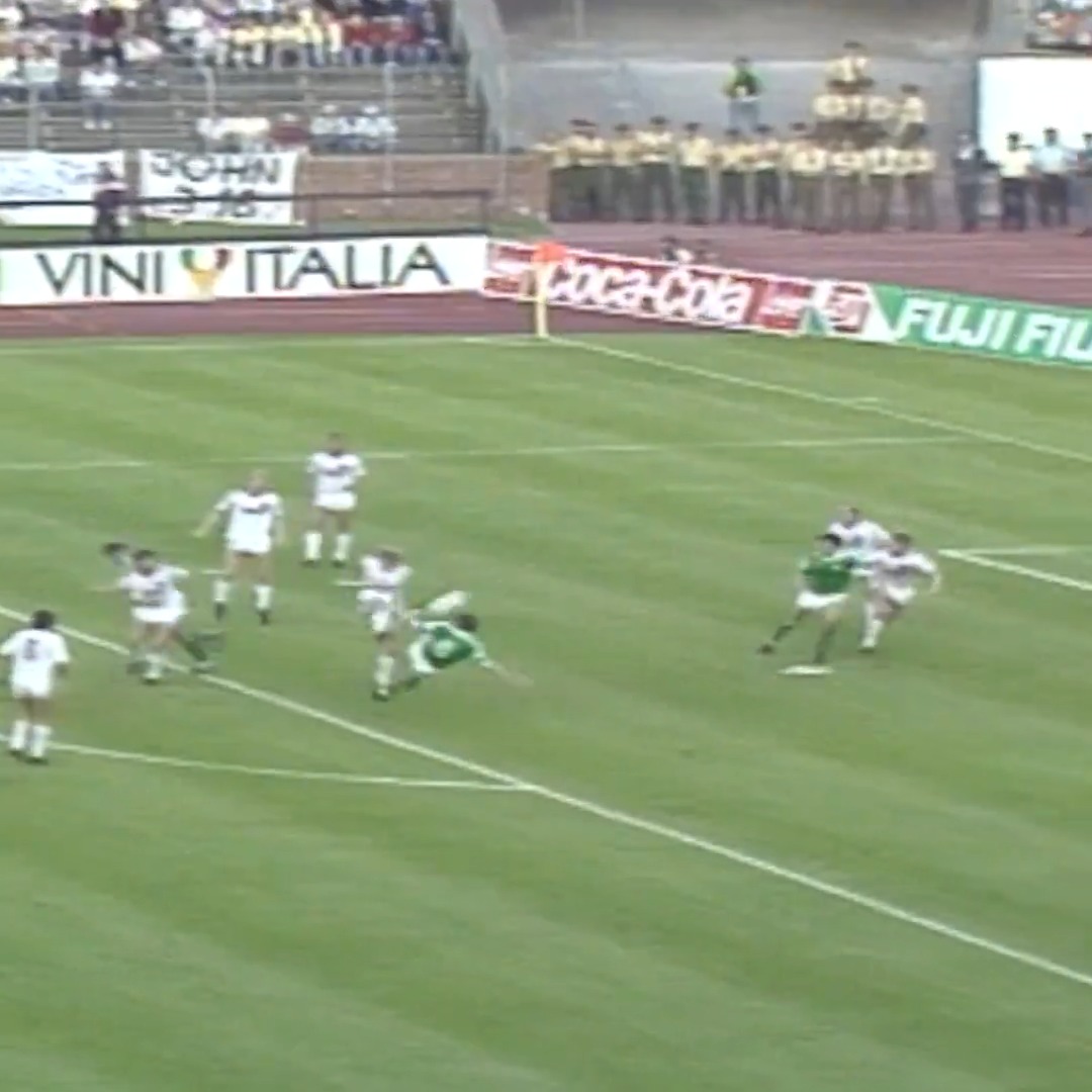 On this day 37 years ago... Ronnie Whelan scored THAT goal against Soviet Union in Hanover 😎 The best Ireland goal ever scored? 👀