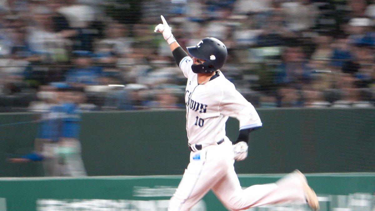 中日ファンの方へ #佐藤龍世 の取説的な物 ・皆に好かれる明るい性格 ・北海道出身、実家は漁師さん ・長打力を持った打撃 ・内野はほぼどこでも守れます ・レギュラーとして大いに 期待された力の持ち主です ドラゴンズのファンの皆様 佐藤龍世をよろしくお願いします
