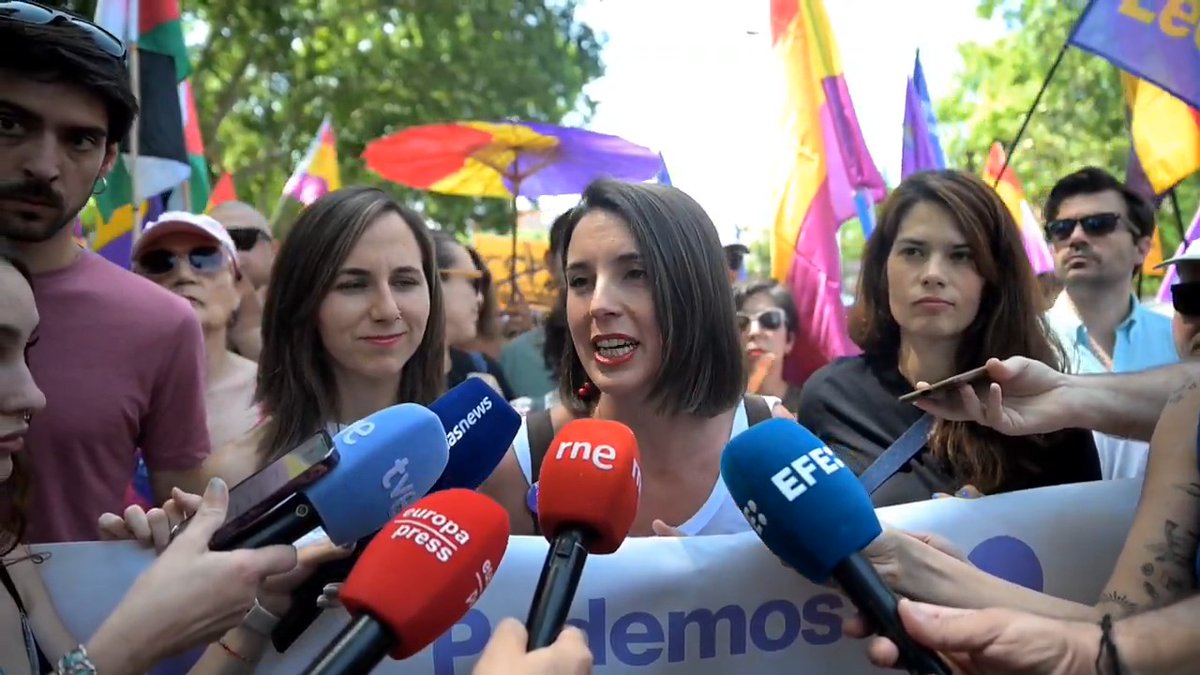 "Cuando en España hay una izquierda fuerte y Podemos está en el Gobierno hay avance en derechos que es lo que la gente necesita. Ya hemos demostrado que se puede". 🎥 Irene Montero en la Marcha Republicana