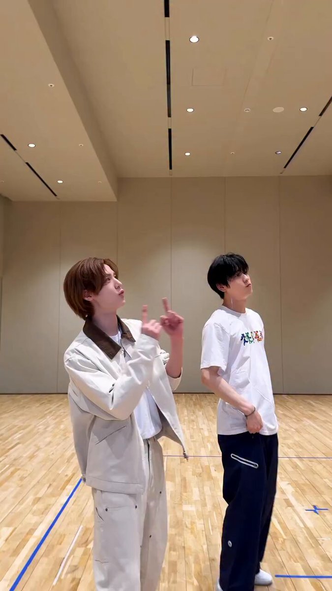 [🐠] L - o - v - e is #TXT #투모로우바이투게더 #SOOBIN #수빈 💘 #BOYNEXTDOOR #보이넥스트도어 #BND #이한 #LEEHAN #BOYNEXTDOOR_123_78 #TOMORROW_X_TOGETHER