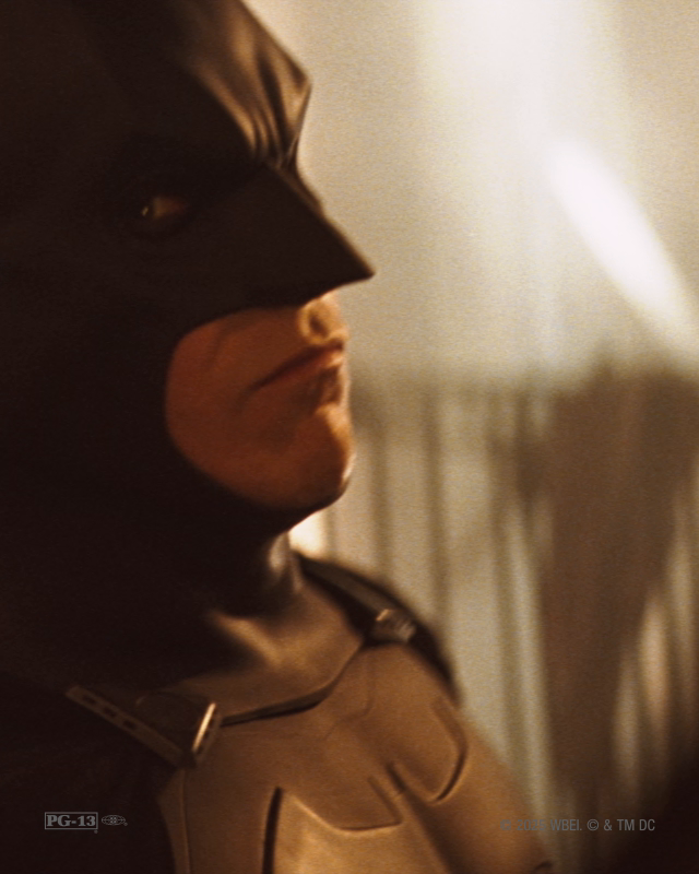 20 years ago, an icon took flight🦇 Happy anniversary to BATMAN BEGINS!