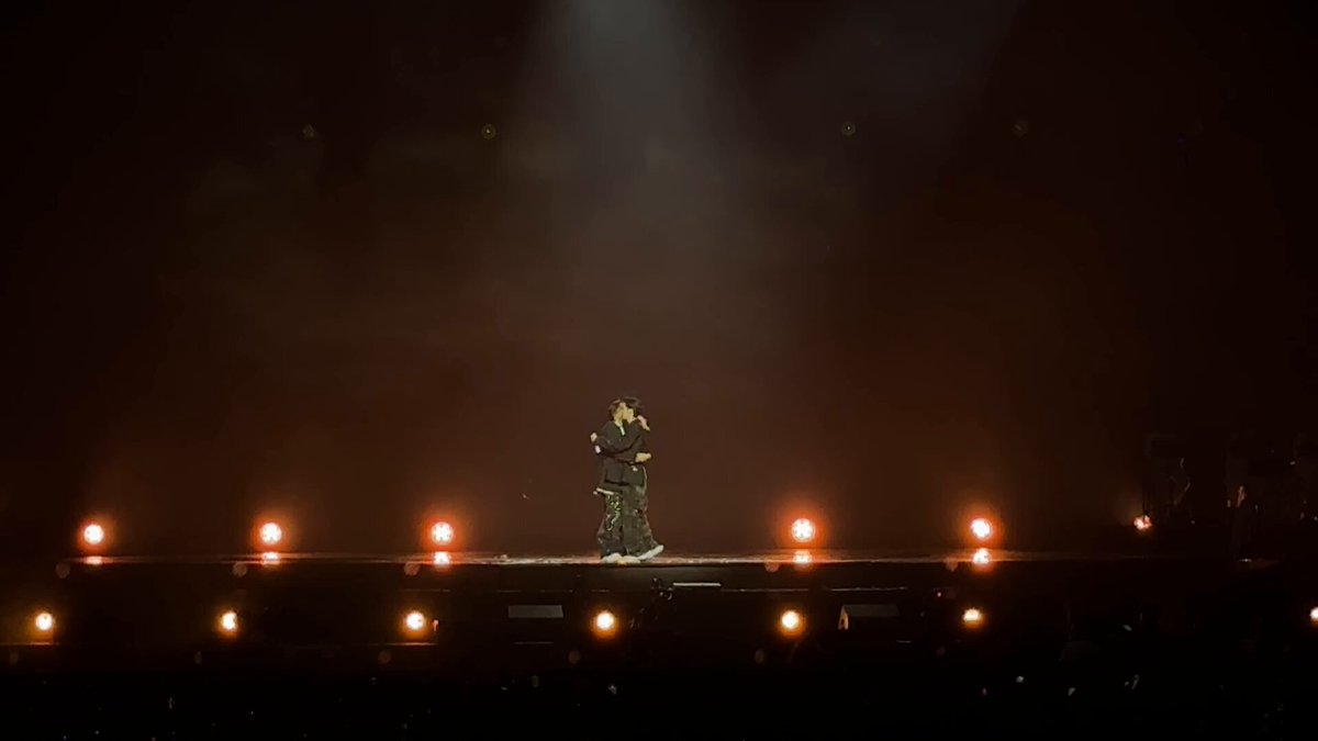 ด้อมที่ควรได้รับค่าจ้างในการร้องเพลงแทนศิลปินที่สุด อันดับ 1 :