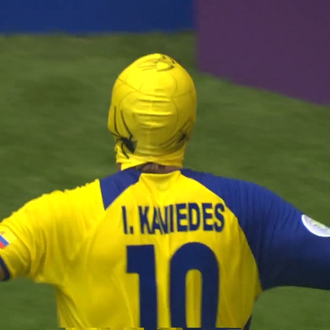 Un 15 de junio de 2006, Nine Kaviedes inmortalizaba un festejo emotivo e icónico de la #CopaMundialFIFA con La Tri 🇪🇨. 🕷️🇪🇨