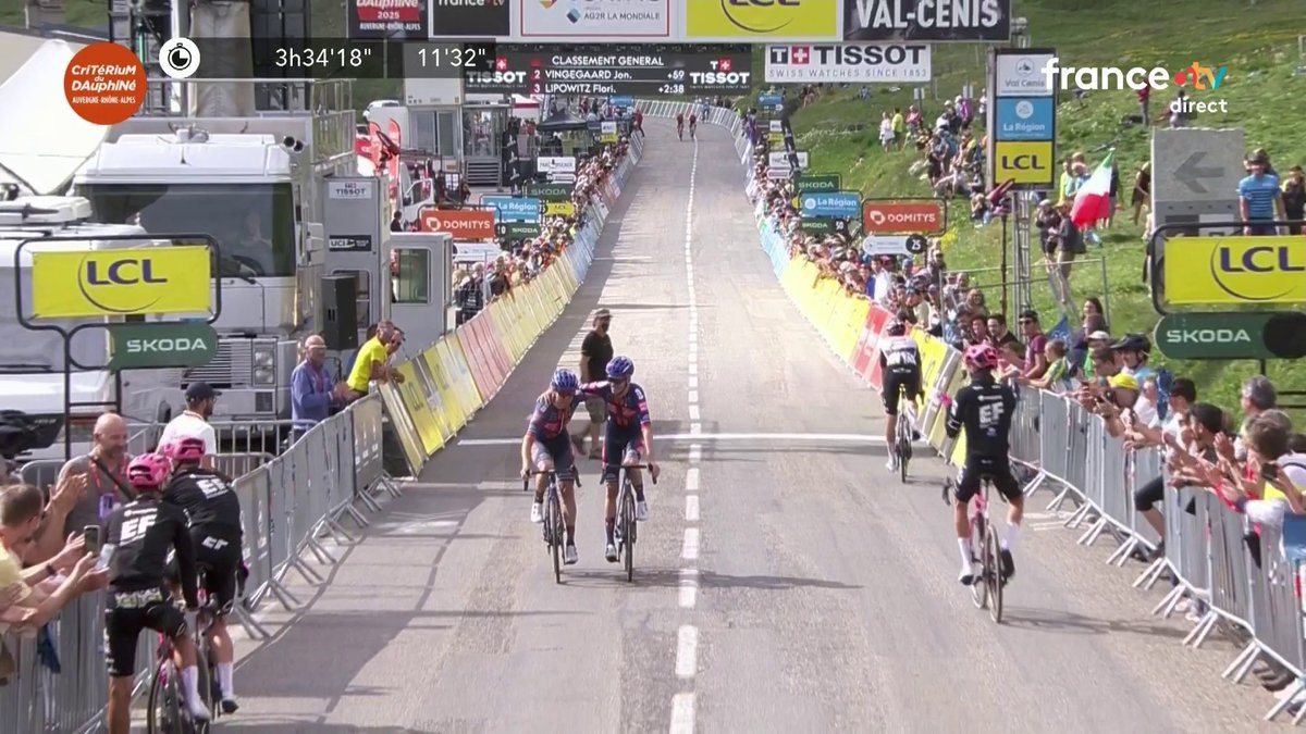 🚴 #Dauphiné | La dernière arrivée de Romain Bardet 🥹 ❤️ Après quatorze ans chez les professionnels, le Français est officiellement un coureur retraité : MERCI POUR TOUT !