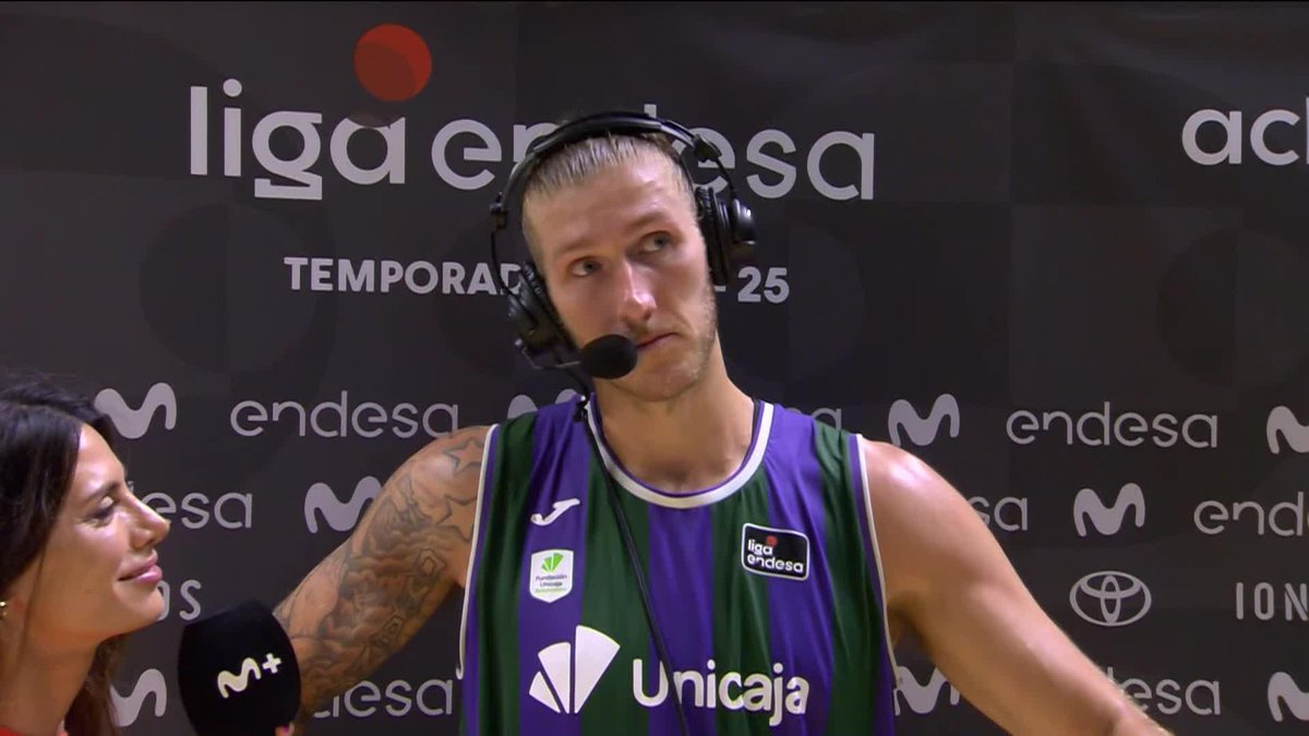 💚 Dylan Osetkowski: "La afición ha estado increíble todo el año y les vamos a necesitar el martes". 📺 Movistar Plus | UnicajaCB #PlayoffLigaEndesa | #ConectaConTuPasion