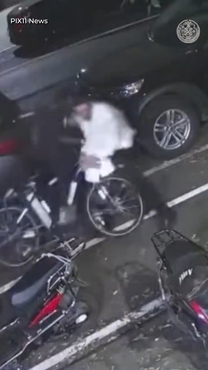 From the beginning, this has been an administration committed to listening to every community to improve safety for ALL New Yorkers. It’s clear from these videos that the community was right and that change was needed to the Bedford Avenue bike lane, and that’s exactly what we’re bringing.