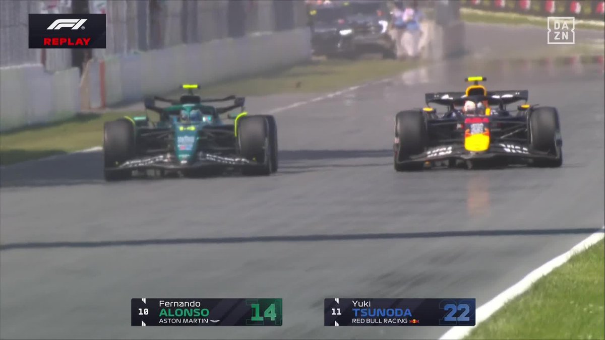 Fernando Alonso arranca las pegatinas a Yuki Tsunoda 🔥 #CanadaDAZNF1 🇨🇦