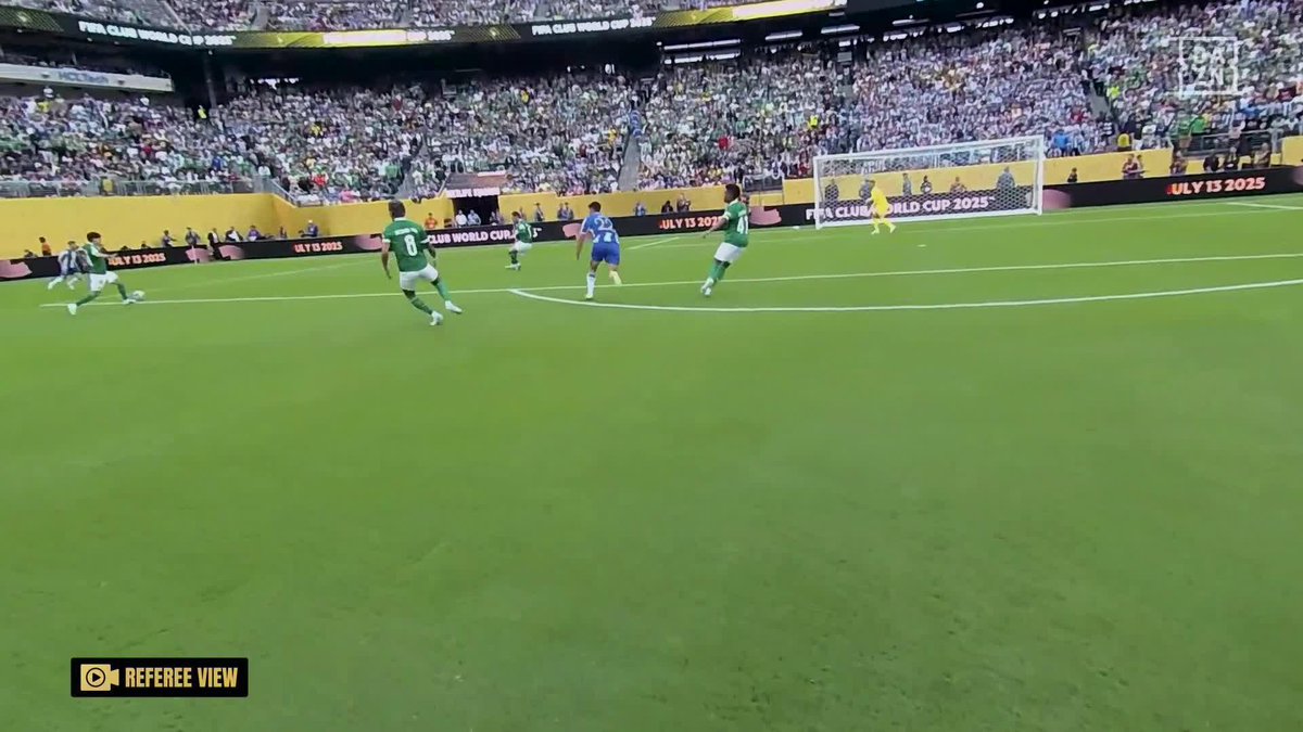 📹 kamera yang dipasang di badan wasit di laga FIFA Club World Cup 🏃